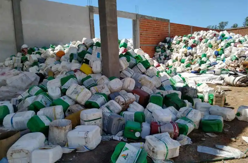 Clausuraron una planta de reciclaje que trabajaba con residuos de agroquímicos