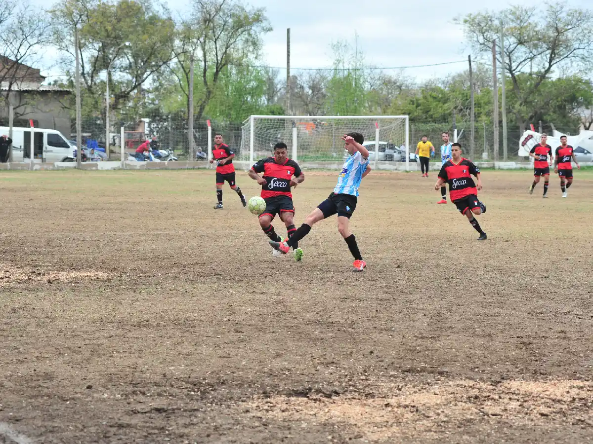 Defensores recibe a Josefina y La Hidráulica va de visitante