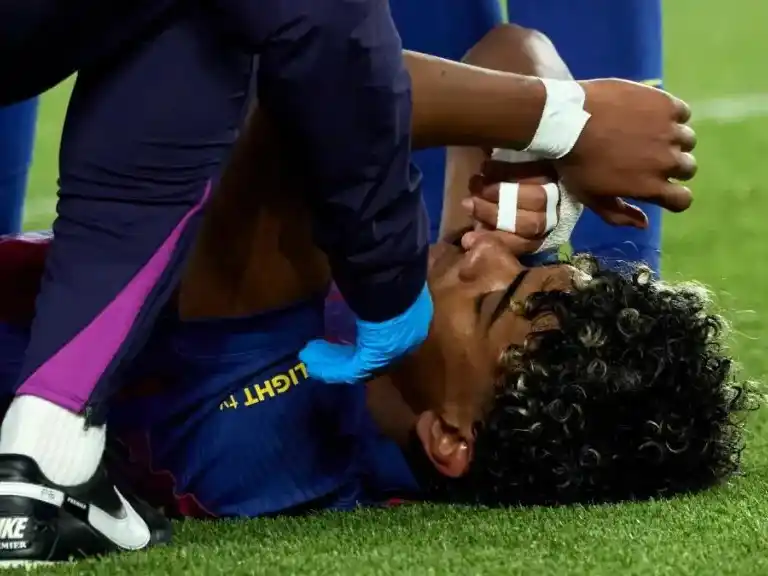Conmoción en el fútbol: se lesionó Lamine Yamal y es duda para el Mundial