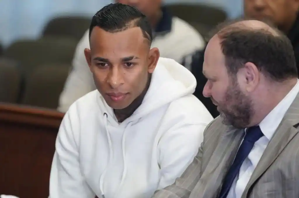 Tras ser condenado por violencia de género, elevan a juicio la causa por violación contra Sebastián Villa