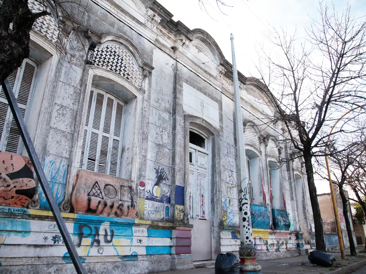 En el viejo San Martín fue ocupado por el abandono y la desidia