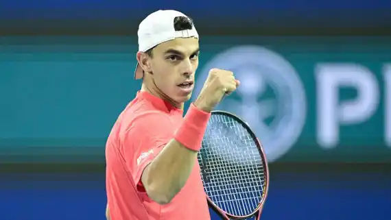 Cerúndolo ganó el duelo de argentinos y “Machi” González debuta en el doble