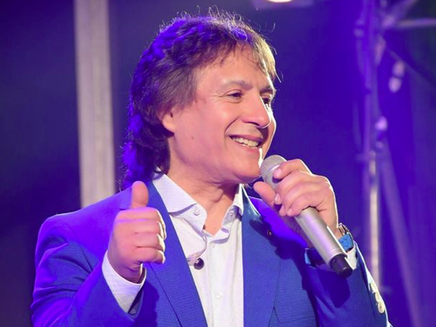 Fernando Bladys festeja su cumpleaños en Bomberos