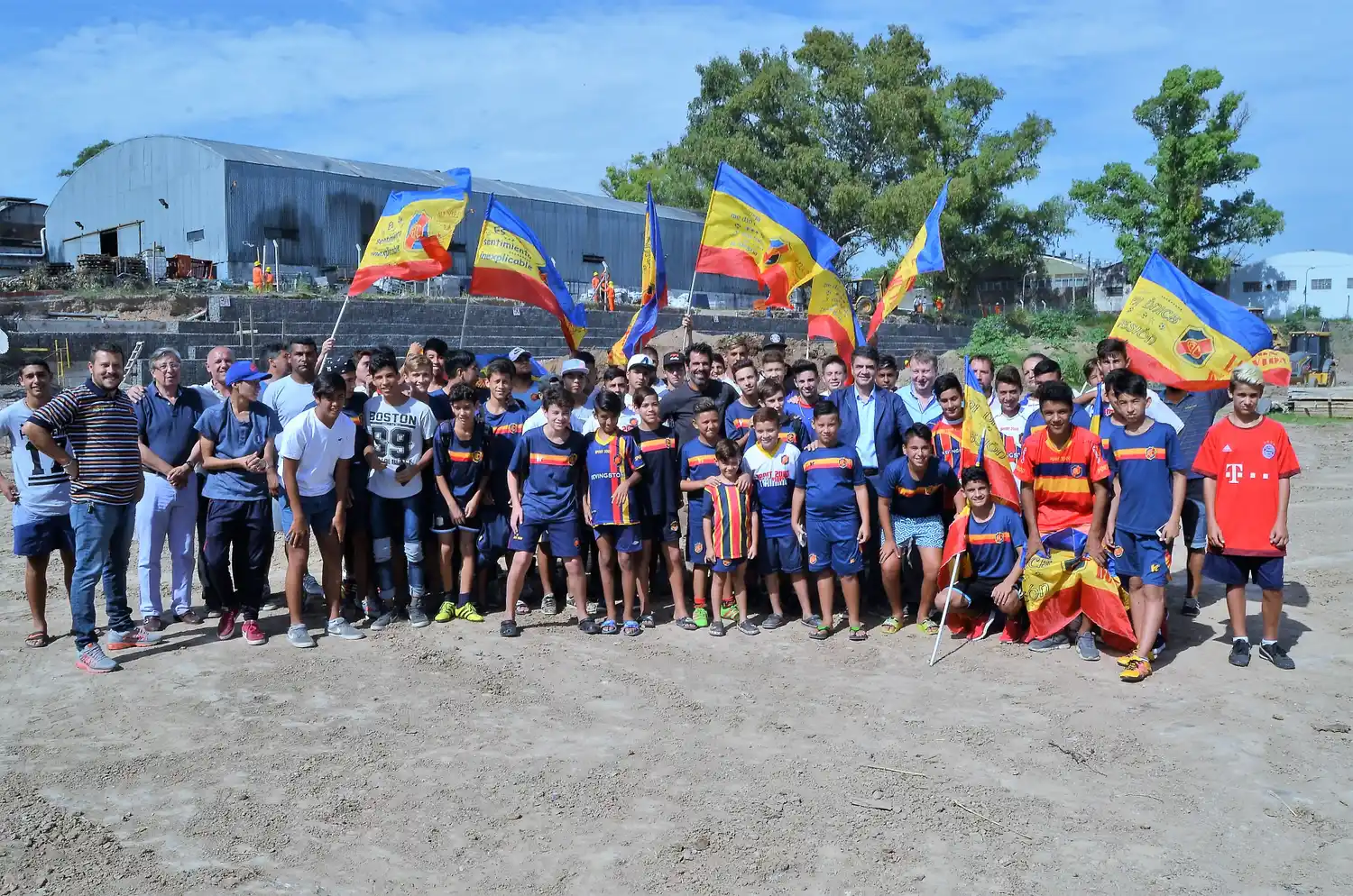 Jorge Macri recorrió las obras donde funcionará la cancha de entrenamiento de Colegiales