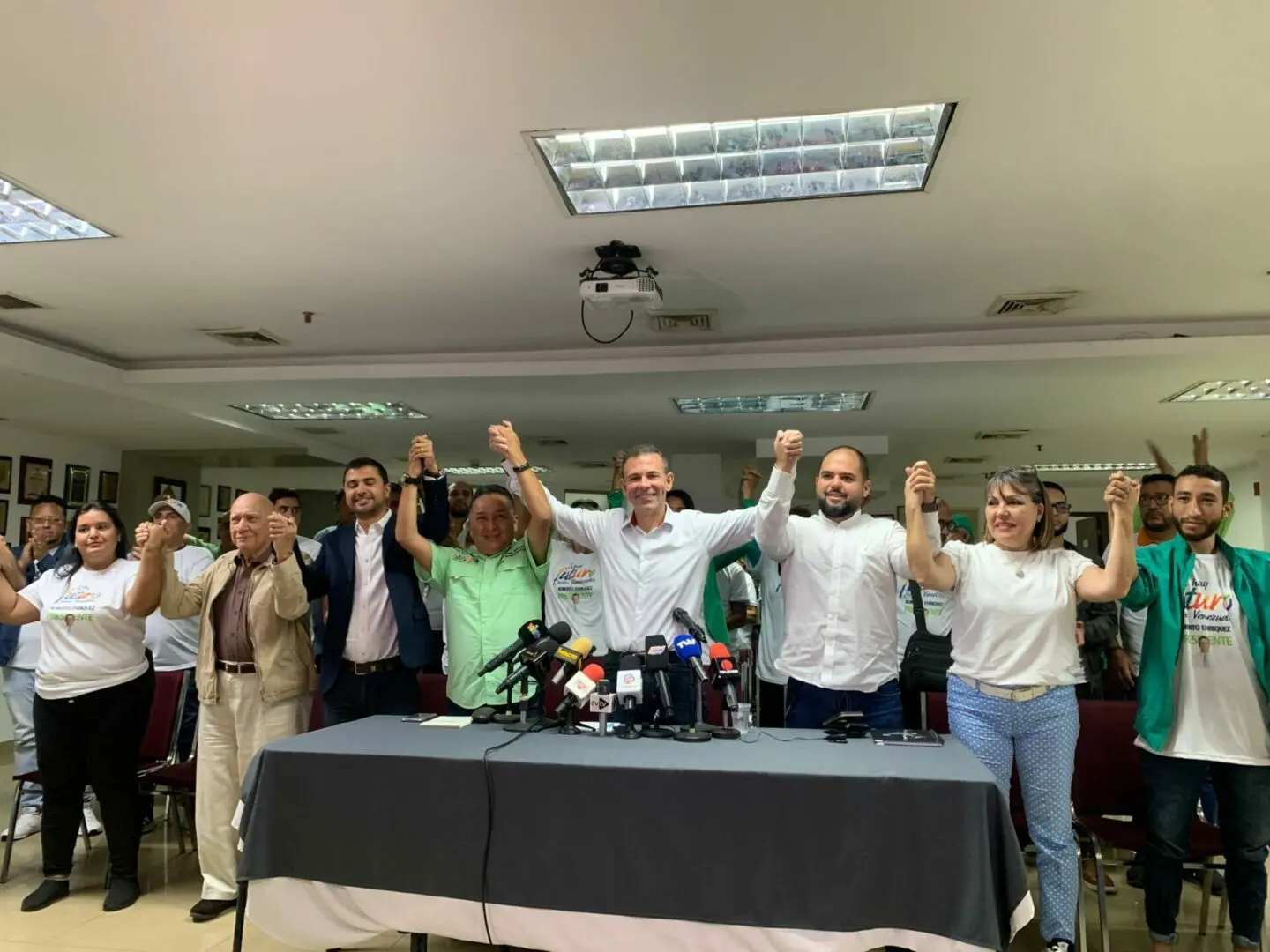 ¡CONTINÚAN LAS ALIANZAS DE CARA A LA PRIMARIA! Nuvipa respalda candidatura de Roberto Enríquez