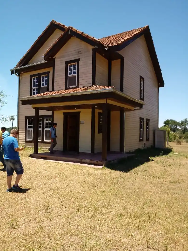 Construcciones de casas de madera: La crisis económica impidió que se pudiera cumplir con el cronograma previsto