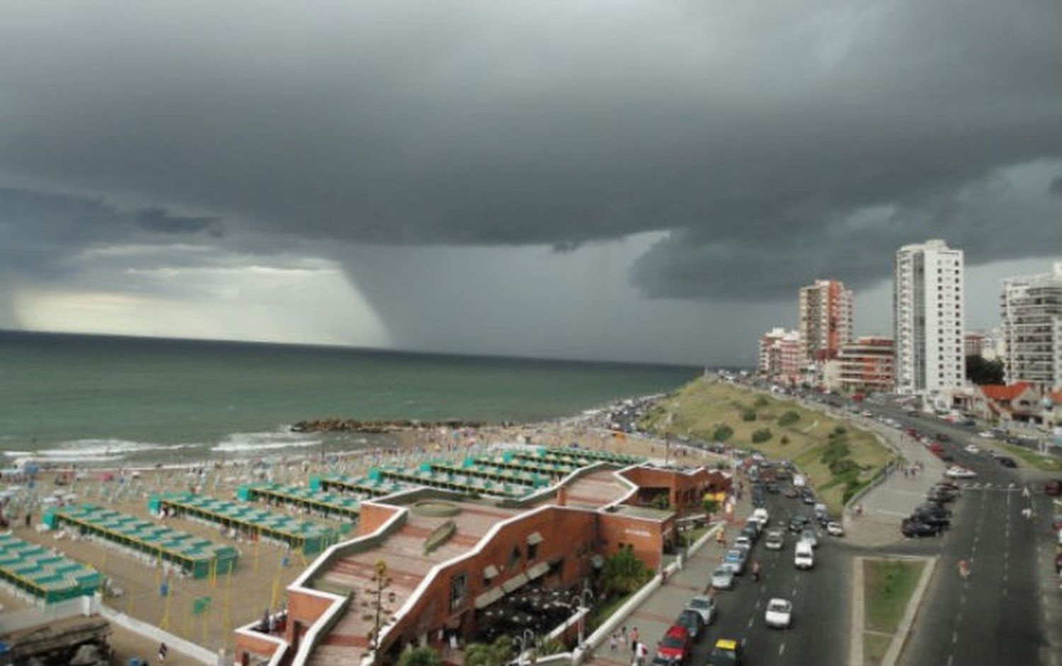 Tormentas eléctricas: Exigen la colocación de pararrayos en balnearios de Mar del Plata