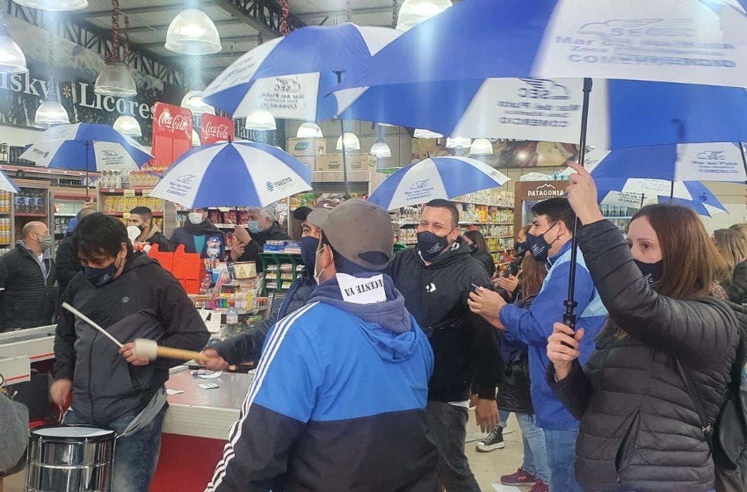 Advierten nuevos conflictos salariales en supermercados chinos, autoservicios y almacenes