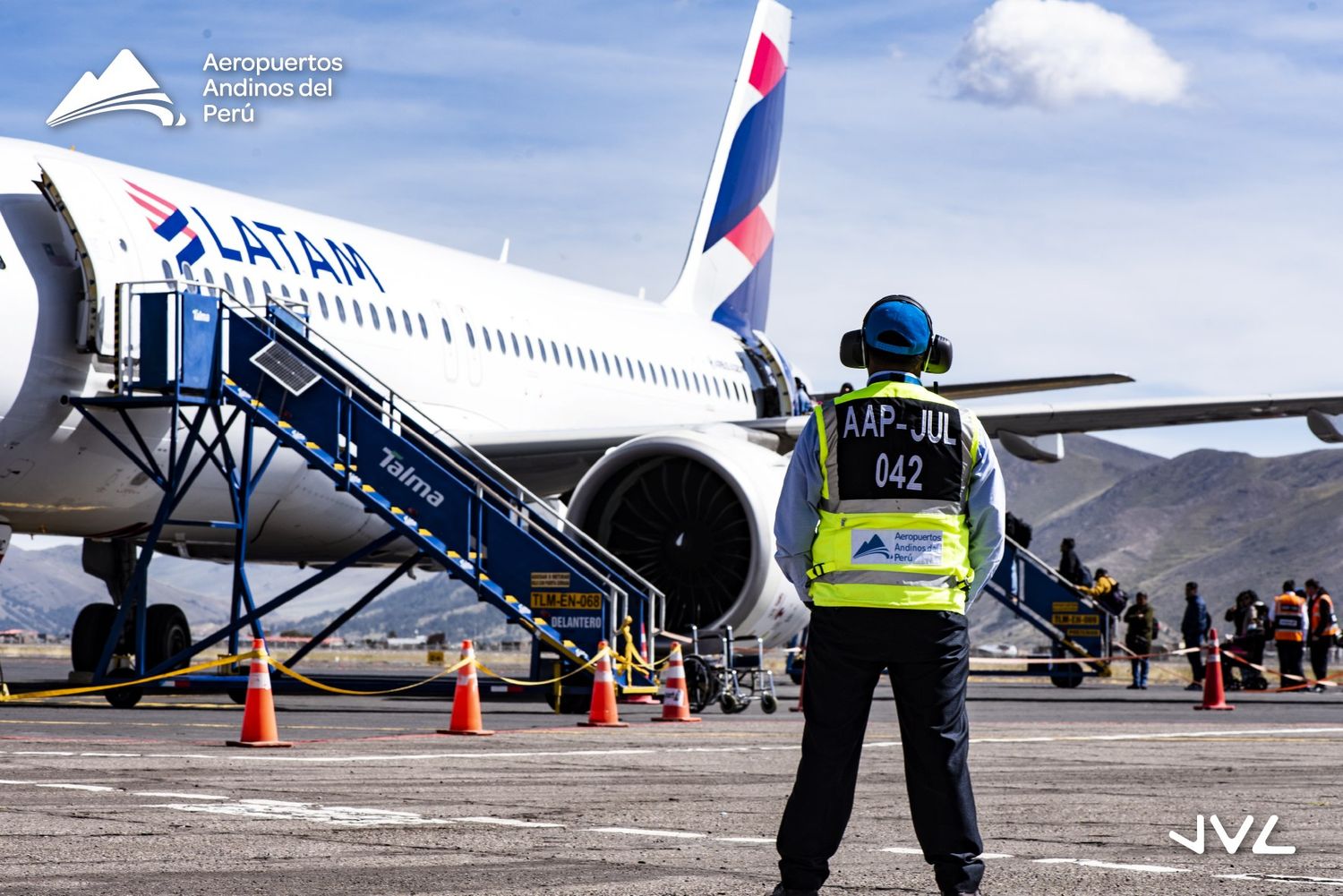 El aeropuerto de Juliaca reabrió después de tres meses