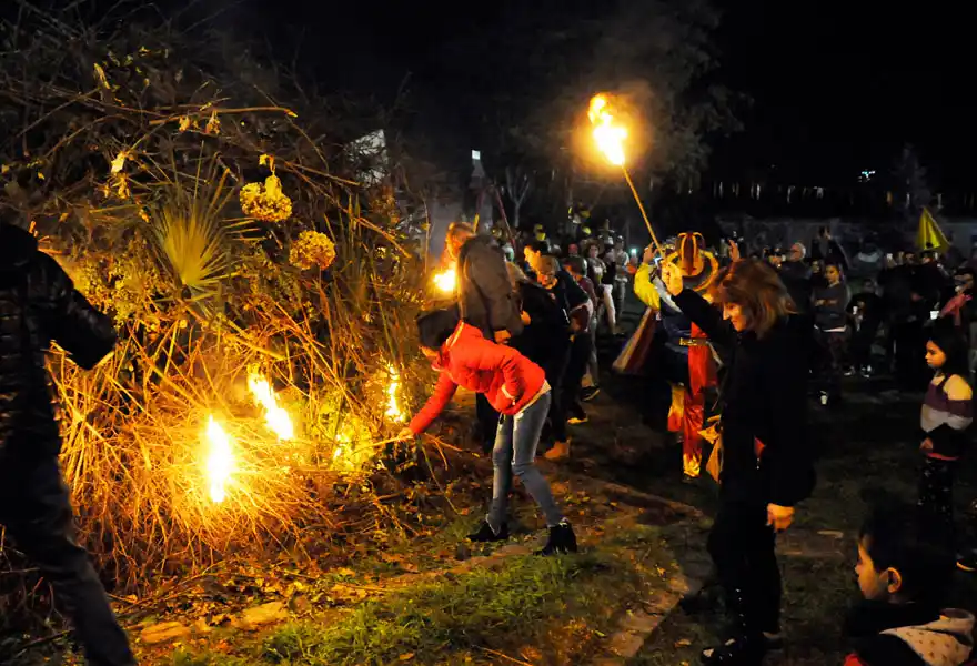 Se realizó la tradicional fogata de San Juan  