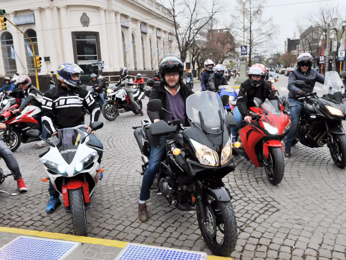 La ciudad reunió a más de cien moteros solidarios    