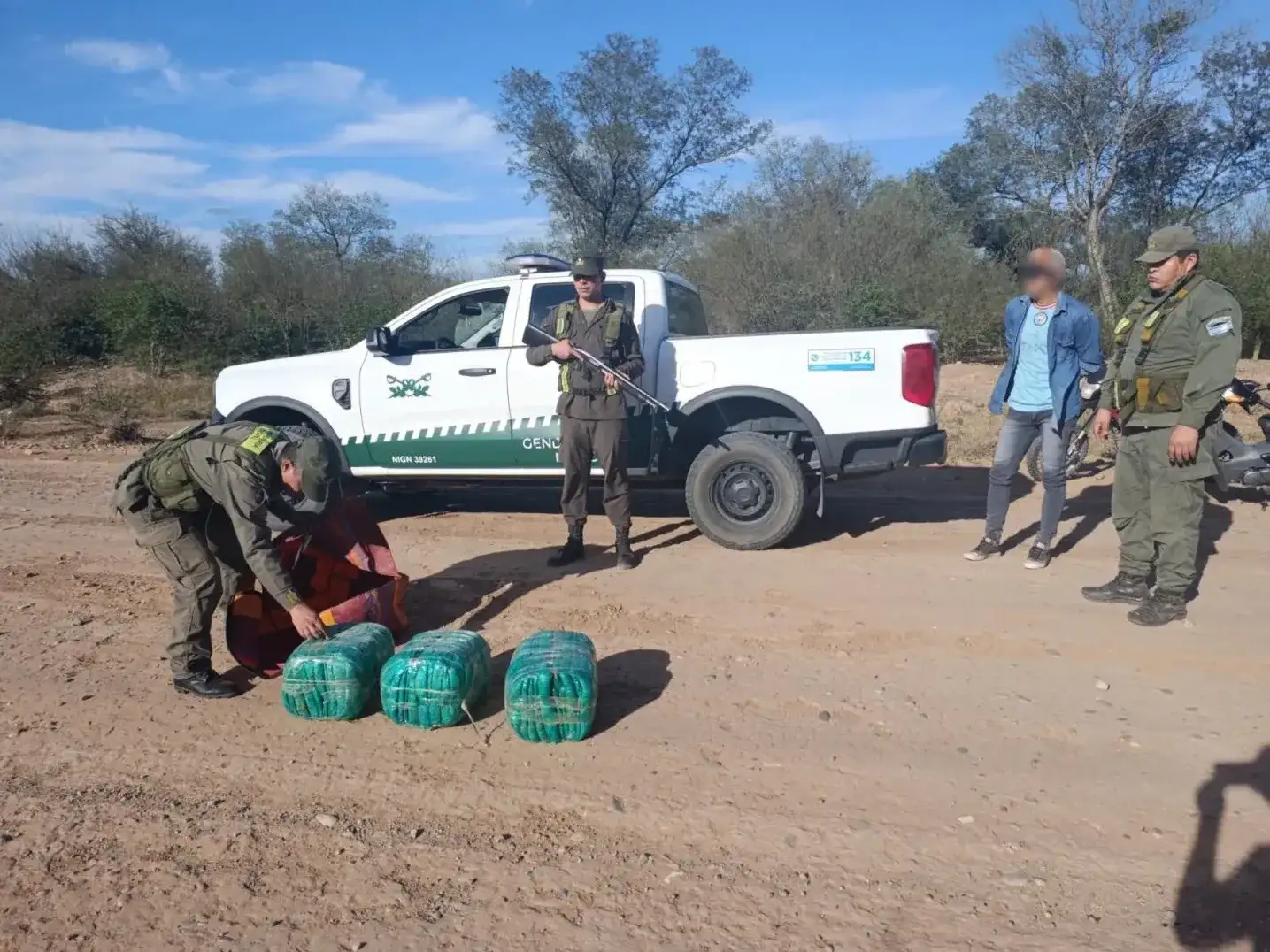 Gendarmería incautó 40 kilos de hojas de coca en un operativo sobre la Ruta 39