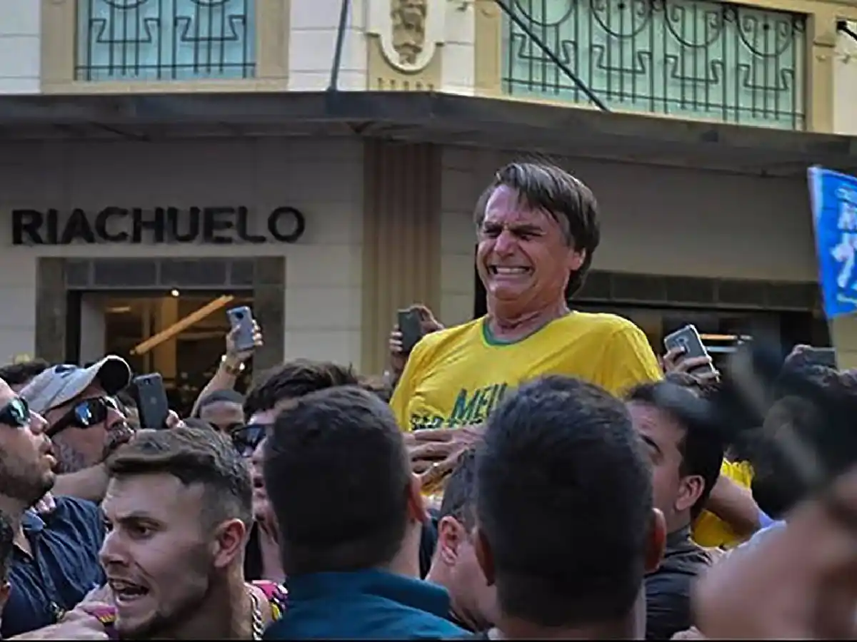 Apuñalan en Brasil al candidato presidencial ultraderechista