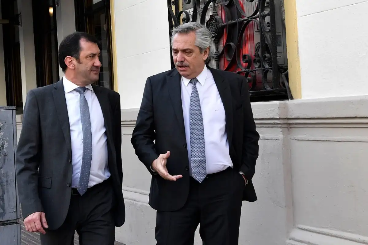 Edgardo Kueider salió con los tapones de punta a cuestionar a La Cámpora