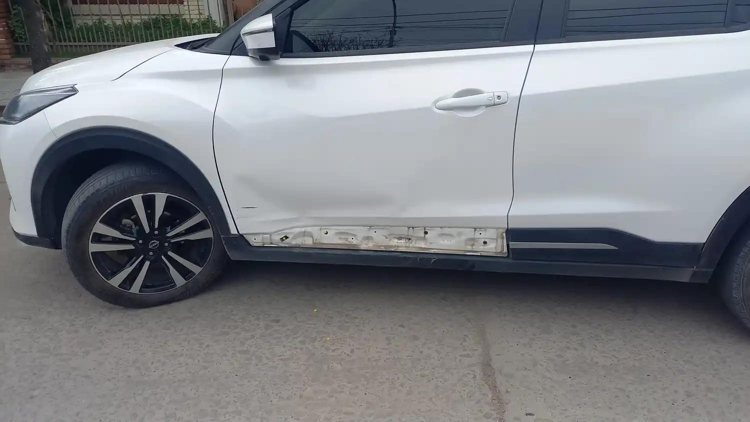 El Nissan que chocó en 68 y 77