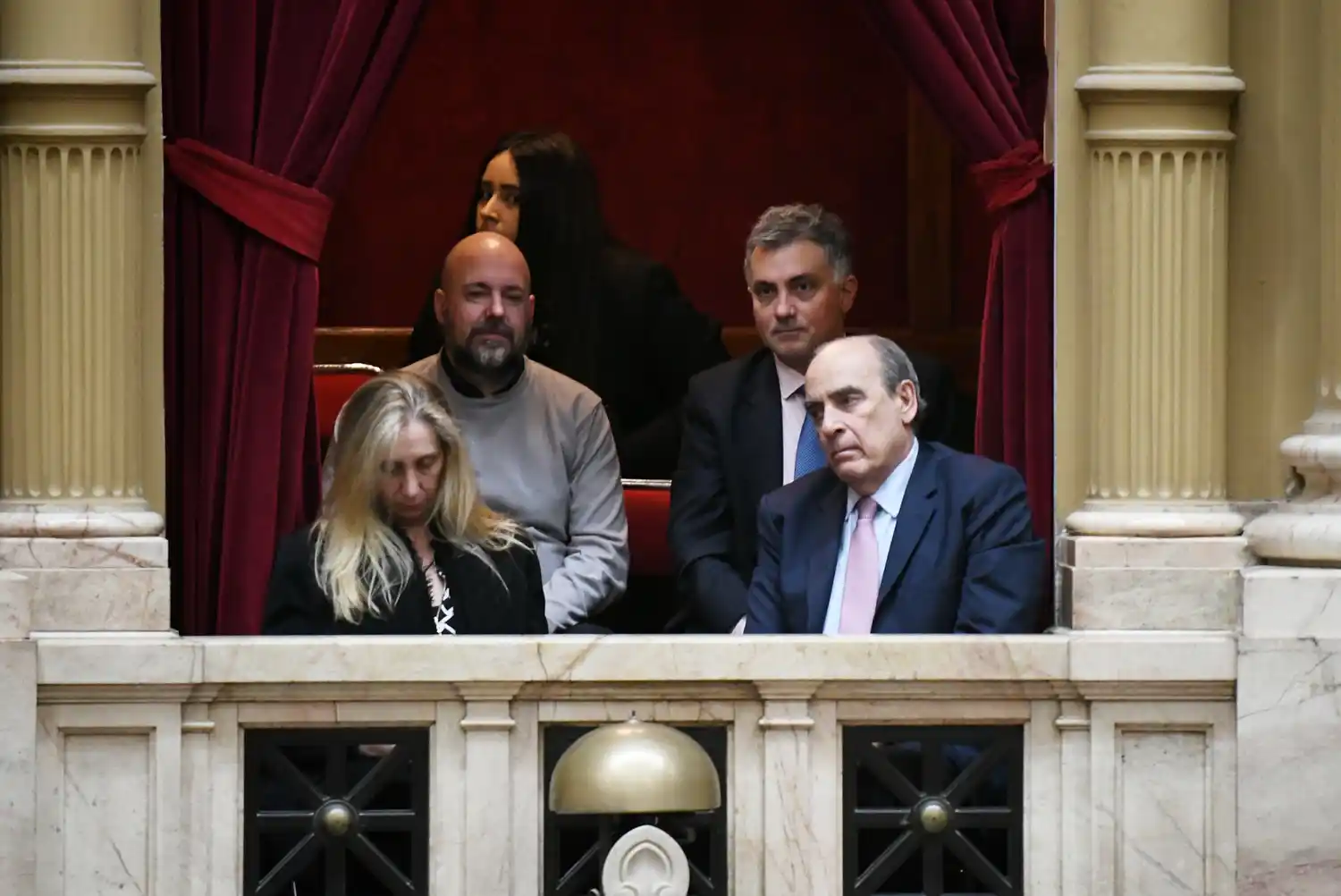 Karina Miley y Francos en uno de los palcos del Congreso.