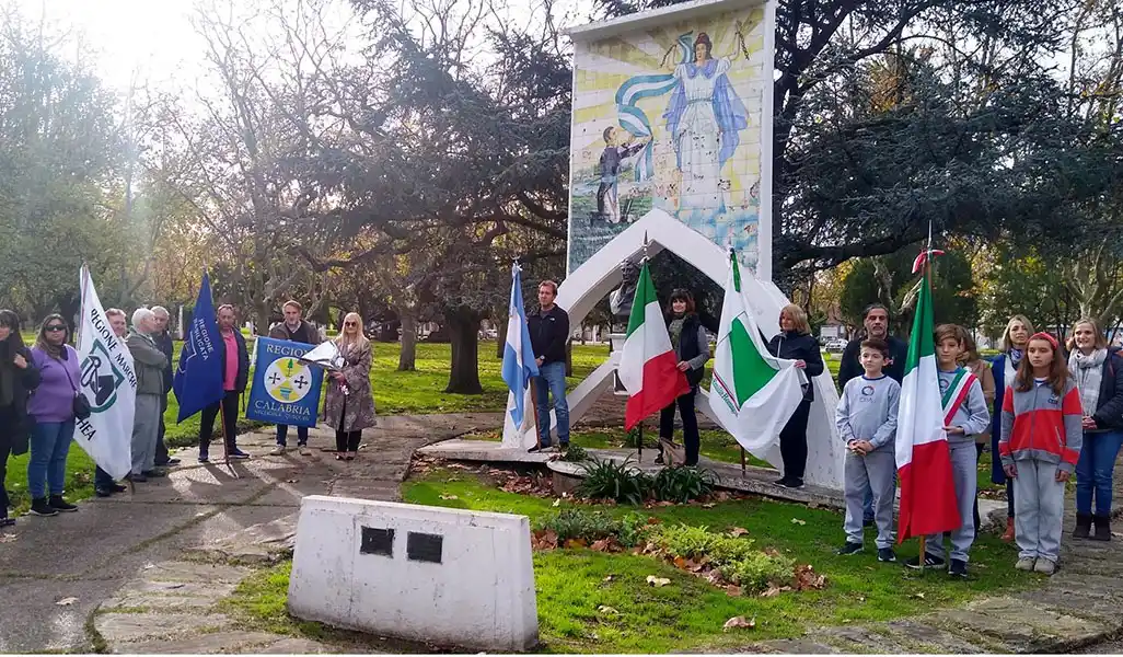Acto homenaje a los inmigrantes italianos