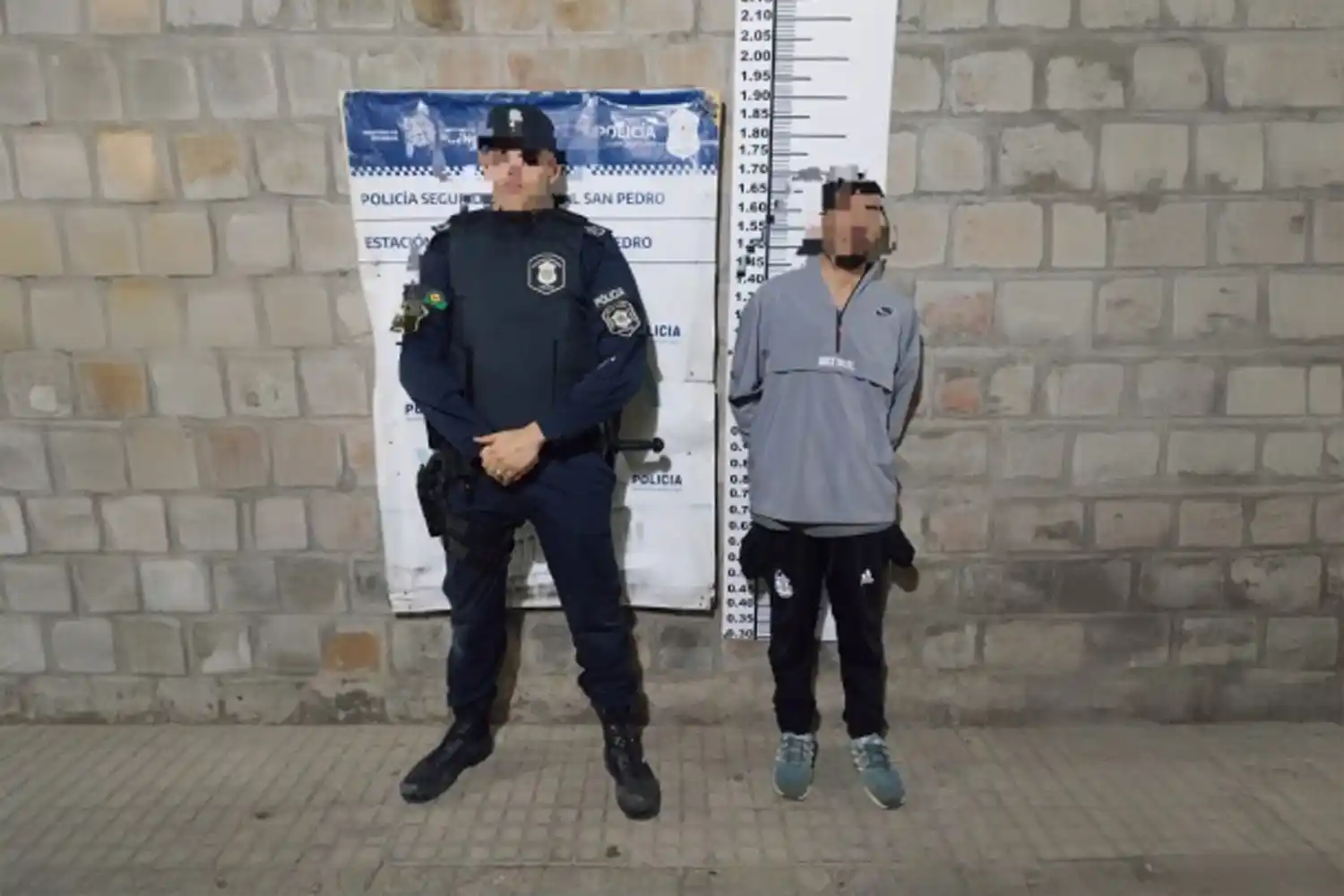 El hombre denido luego de amenazar con un arma blanca a su ex pareja, una mujer de 23 años.
