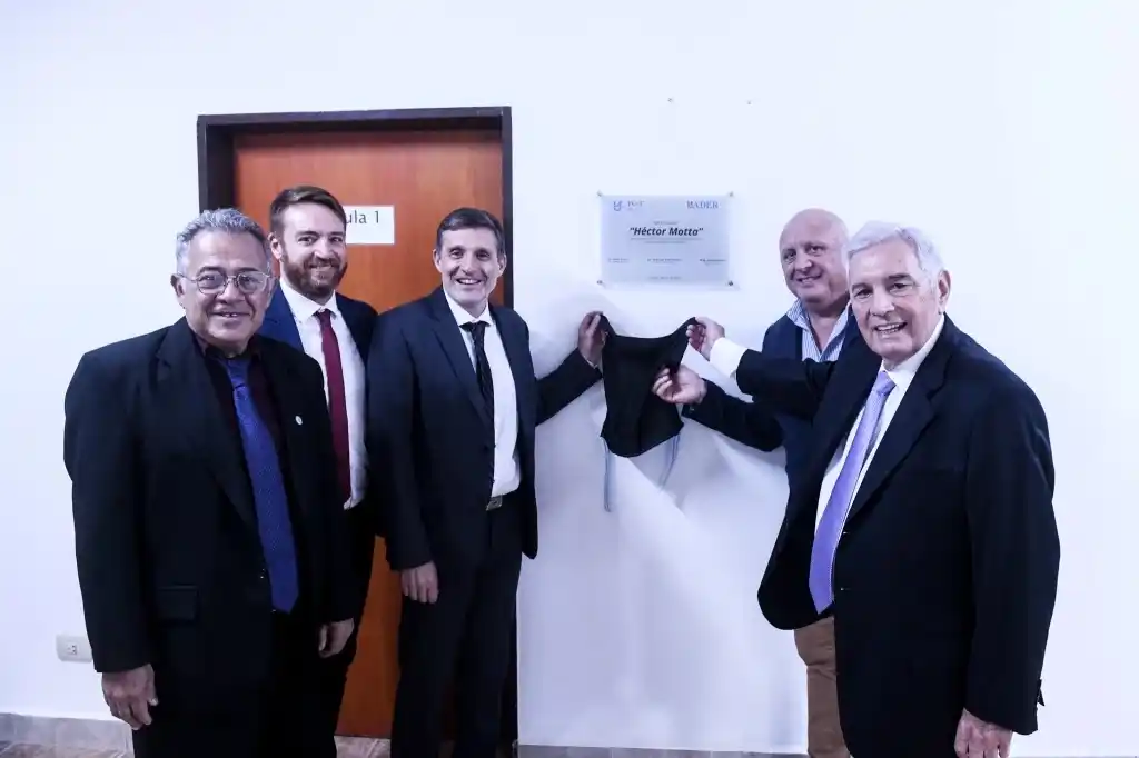 Crespo celebró los 20 años del Instituto Tecnológico Universitario y homenajeó a Héctor Motta