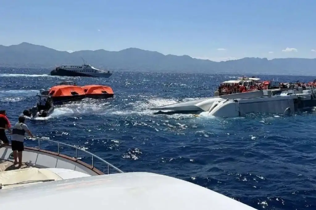 Muertos y desaparecidos por el hundimiento de un ferry