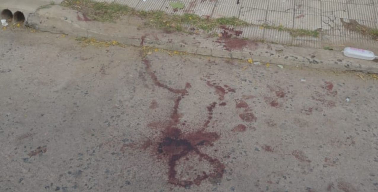 Hirieron de gravedad a un joven y le robaron la moto en la costanera santafesina