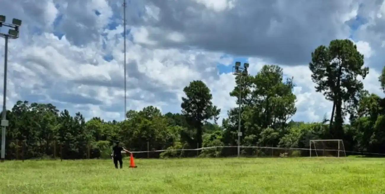 Misiones: encontraron un cuerpo calcinado en una cancha del club Crucero del Norte