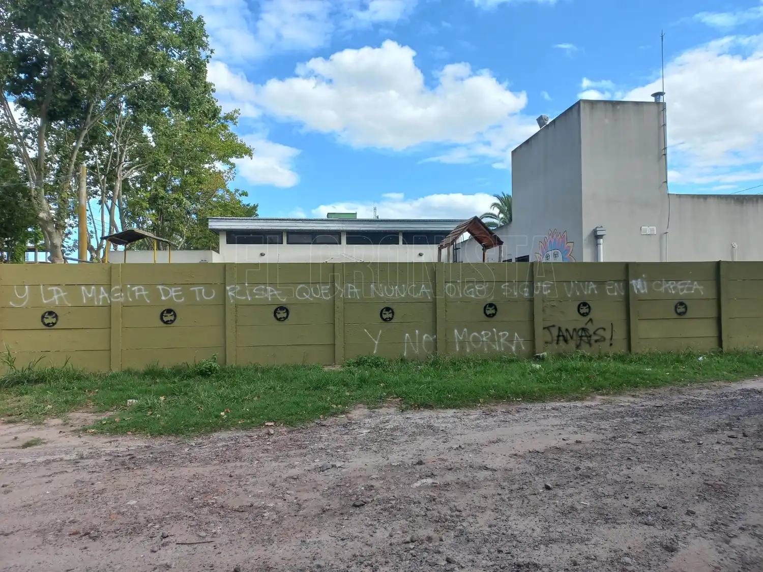 El mural de Santiago Maldonado fue tapado y apuntan al Consejo Escolar de Chascomús
