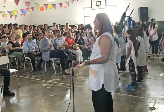 En un emotivo acto dieron inicio al ciclo lectivo 2023 en la ciudad