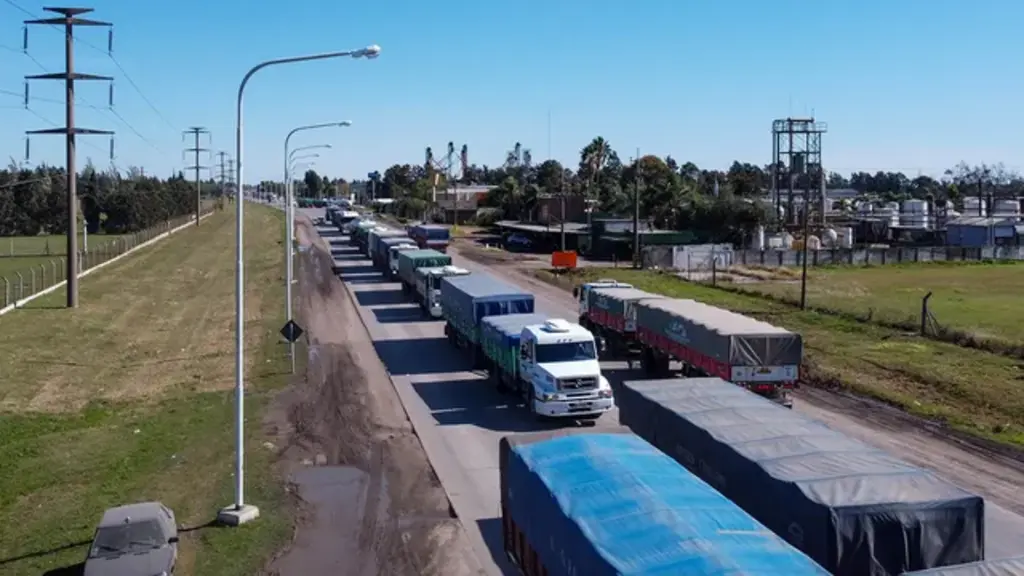 STOP 5: nueva herramienta para ordenar el tránsito de camiones hacia los puertos del Gran Rosario durante la campaña agrícola.