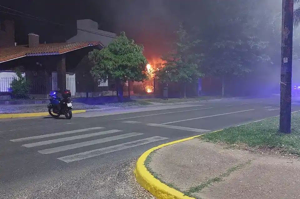 Se incendió una casa en la costanera santafesina