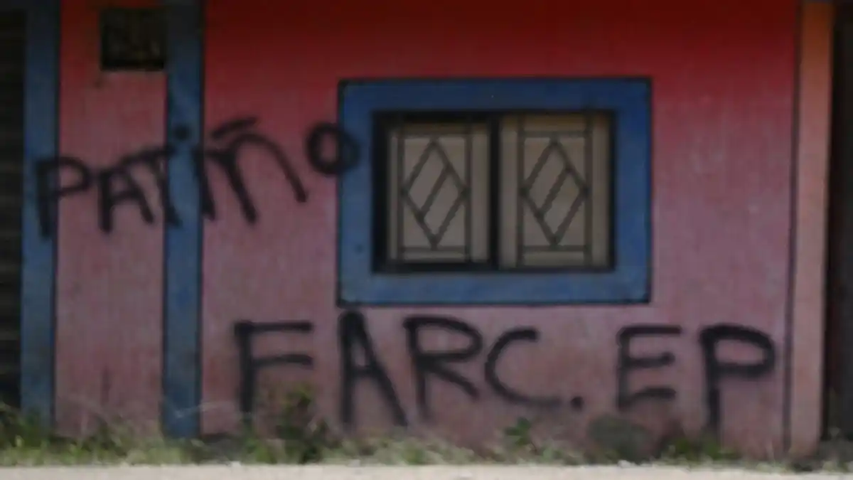 ¡LA PAZ NO LLEGA! DISIDENCIAS de las FARC AMENAZAN  Cumbre de la Biodiversidad en Colombia