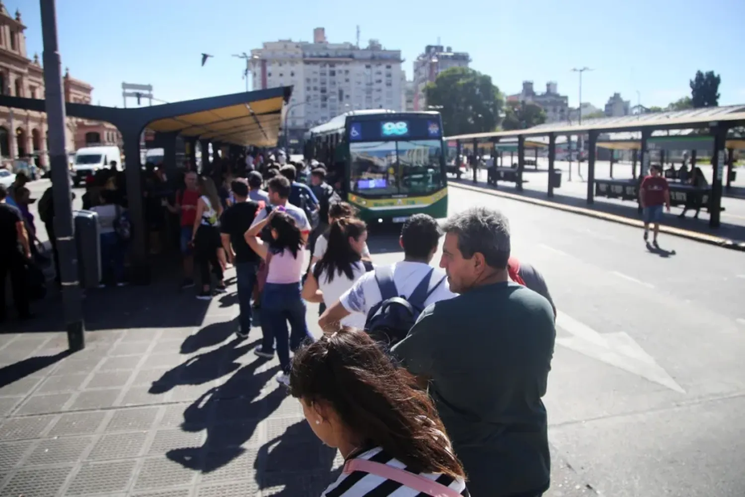 La UTA amenazó con un paro a partir de las 18 hs., si no cumplen con la paritaria