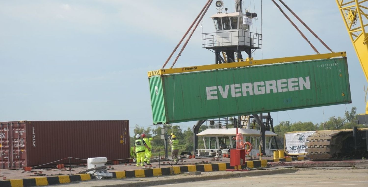 Puerto de Santa Fe: reactivaron el muelle de contenedores