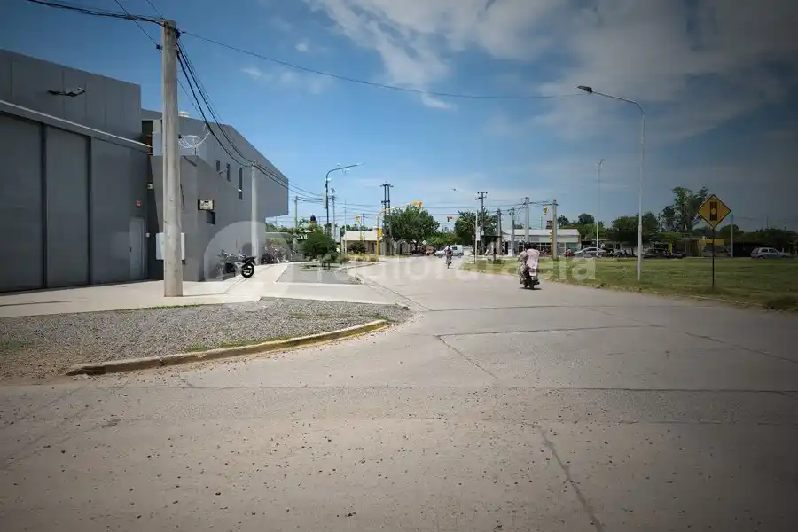 Foto de archivo | Personal policial en el Asentamiento Demarchi 