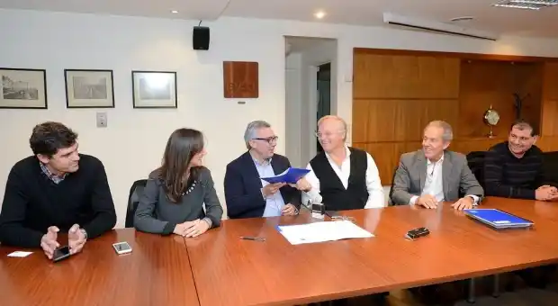 Tigre: El municipio y AYSA firman convenio por 6.500 millones