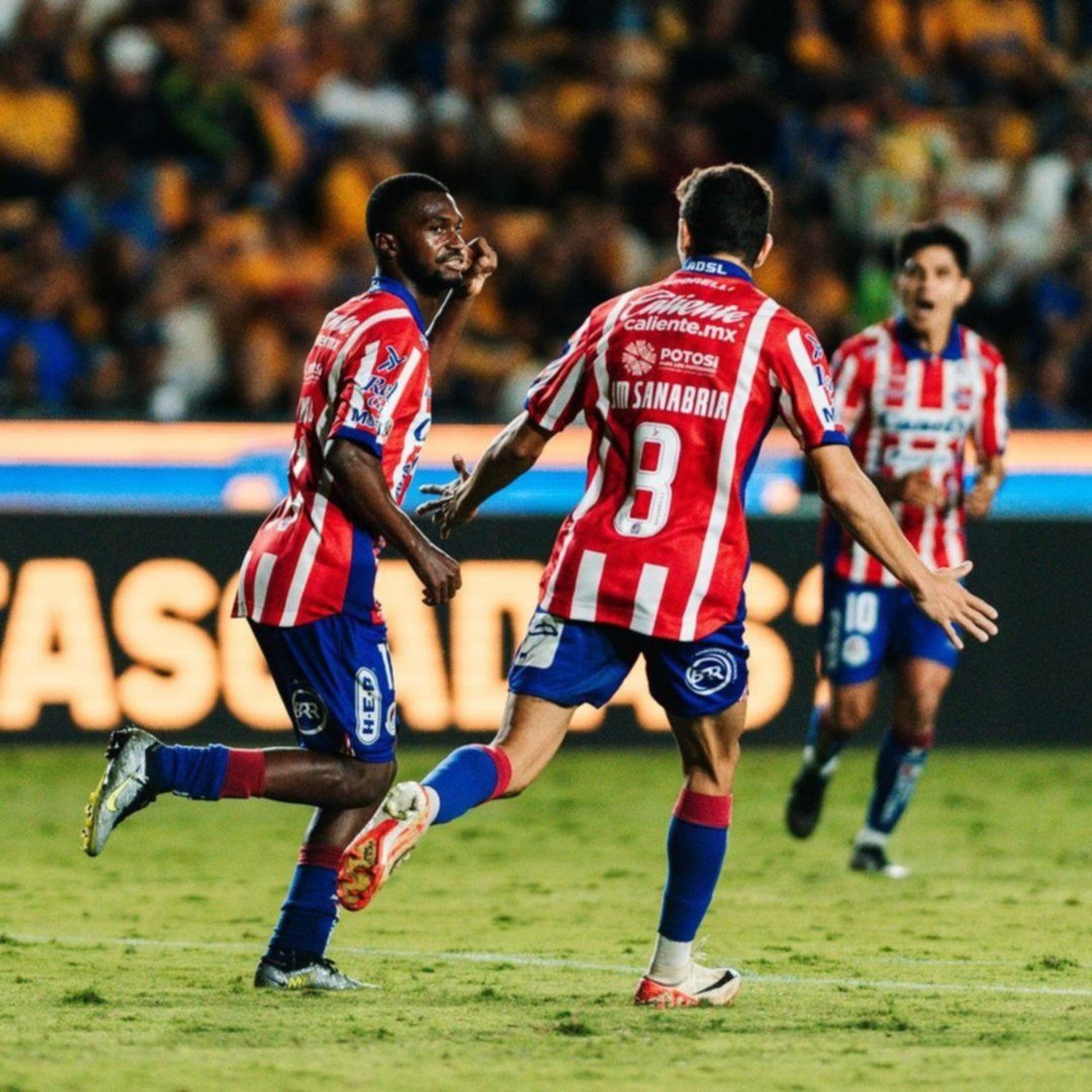 El golazo de Dieter Villalpando en la Liga MX