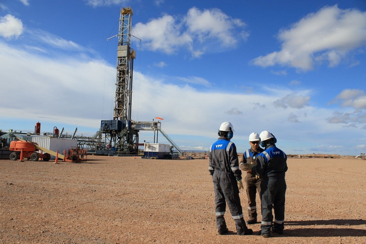 YPF cumplió con el pago de 172 millones de dólares de su acuerdo con los acreedores