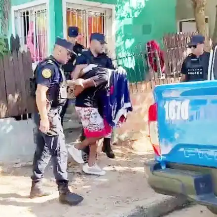 Secuestro de arma de fuego y dos personas detenidas por un hecho de lesiones
