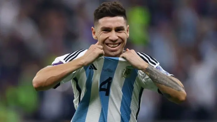 El futbolista Gonzalo Montiel.