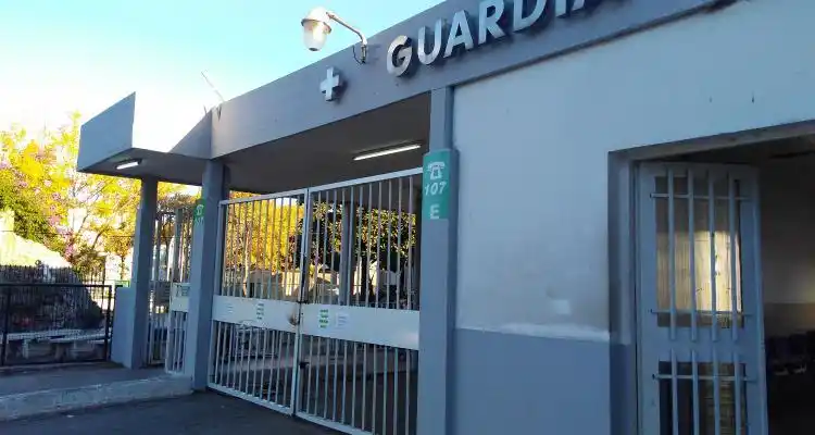 Un hombre se escapó del Hospital tras ser asistido por cortes en su cabeza