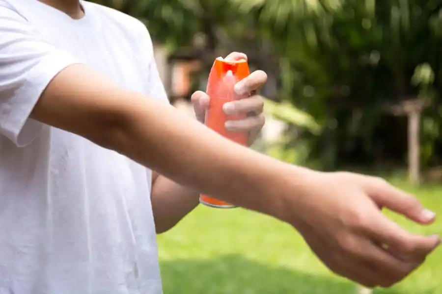 ¿Cuál es la empresa que produce Off y no entrega?