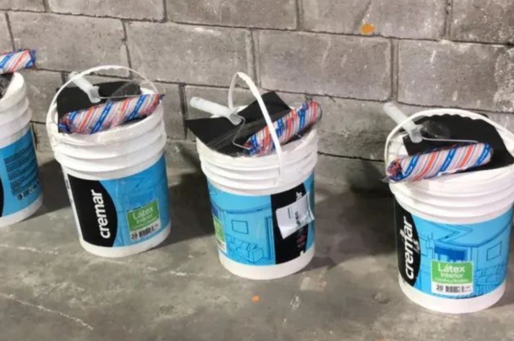 Detuvieron a un narcoprofesor: traficaba cocaína en baldes de pintura