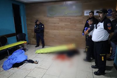 Atacaron a balazos a familiares de un pandillero que era velado en Guatemala: al menos siete muertos