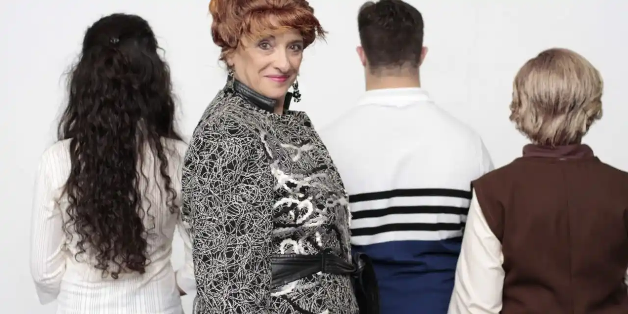 Este domingo llega la obra “In Diferentes” al salón municipal de Crespo