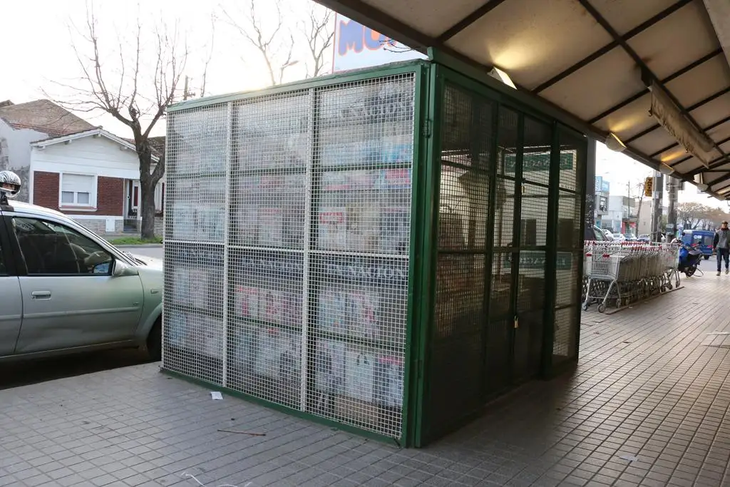 Nuevo robo al kiosco de revistas de Perón y Pellegrini