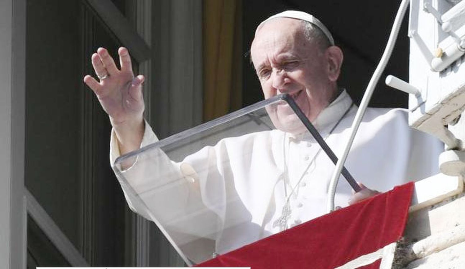 Francisco: “En la Última Cena Jesús ofrece, da gracias y comparte”