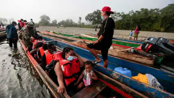 “Nos persiguió la guardia costera de Panamá en pleno océano”: otro desgarrador relato en la selva del Darién