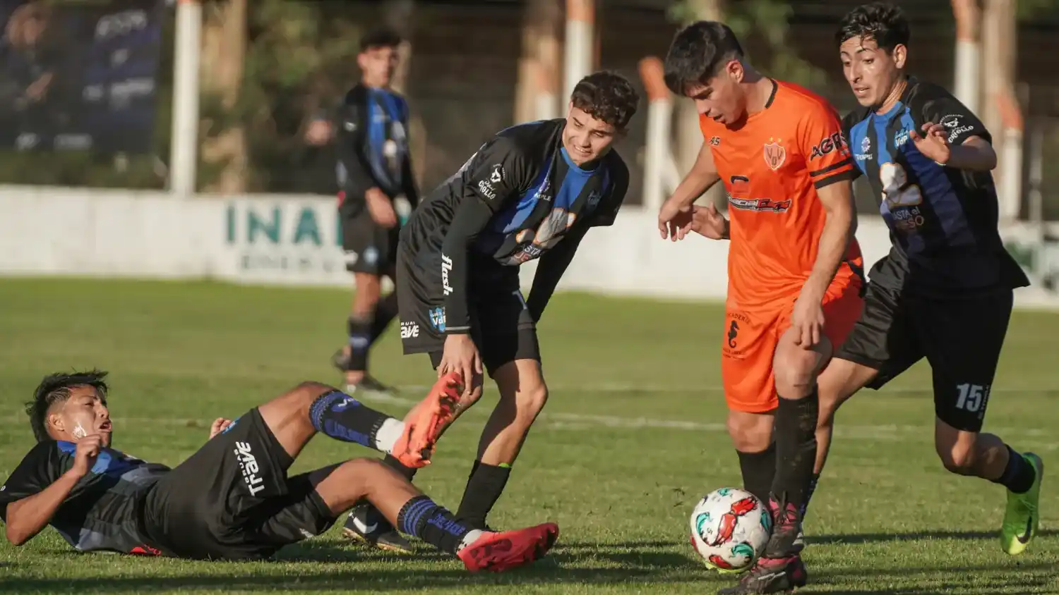 Villa Del Parque y Villa Díaz Vélez se medirán este domingo