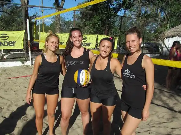 Se disputó la primera fecha del Circuito Local de beach voley en Papaya