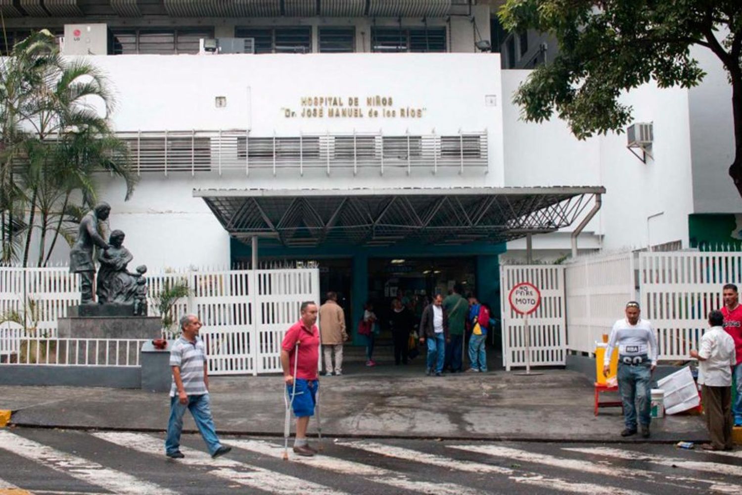 Reutilización de jeringas, brote de hepatitis y rechazo de ayuda: CALVARIO en el J.M. de los Ríos